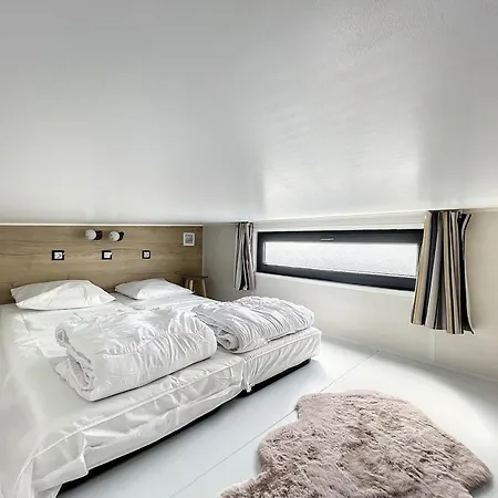 Tiny House A Jullouville, 200m De La Plage, 2 Pers, Parking, Piscine, Wifi - Fr-1-361a-89